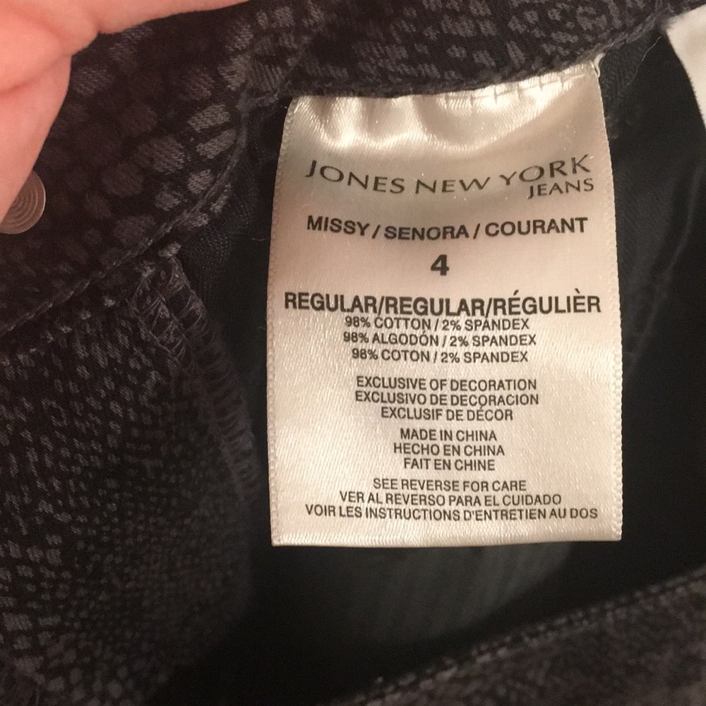Jones New York Lexington Straight Jeans - Picture 6 of 8